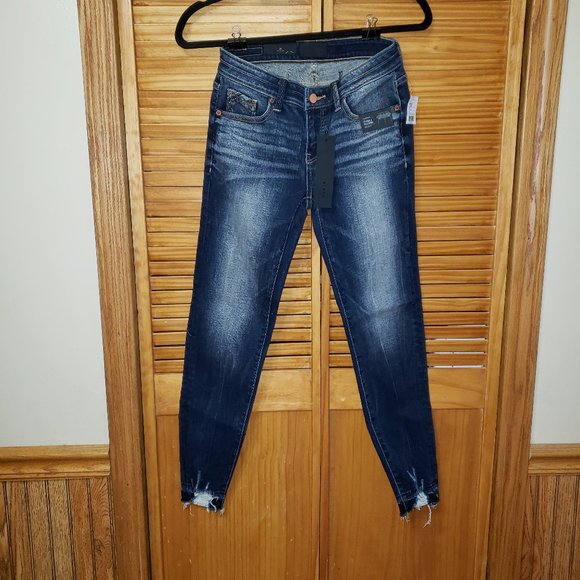 BUCKLE BLACK Skinny Ankle Jean 24 - Picture 1 of 5